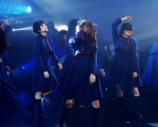 kawausotechico-caro:  170927 MTV VMAJ 欅坂46 エキセントリック 平手友梨奈