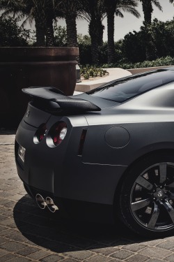 vistale:  R35 GTR 