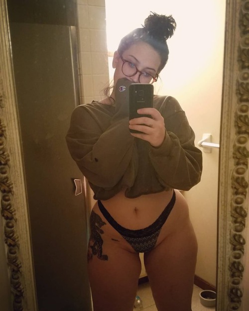 iseebooty2: Nat foxx is BACK