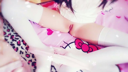 fuliweb4:   微博已经退隐的00后卖肉软妹棉兔酱Bunny绝版套图 冬雪少女无修正原版  每天更新的资源较多，请翻页浏览，以免错过！ 下载地址： www.lepan.cc/fi
