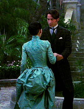 cinemaspam:Bram Stoker’s Dracula (1992) dir. Francis Ford Coppola– costume design