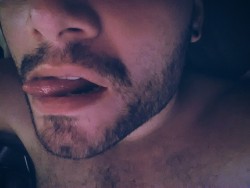 jshine969:  dave5lut:  Should I keep that beard or not ?  Keep that fucking beard