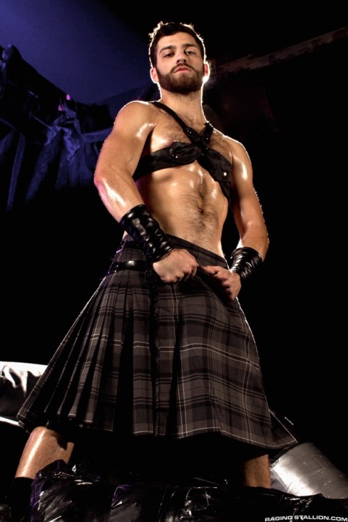 Tommy defendi’s body is so sexy