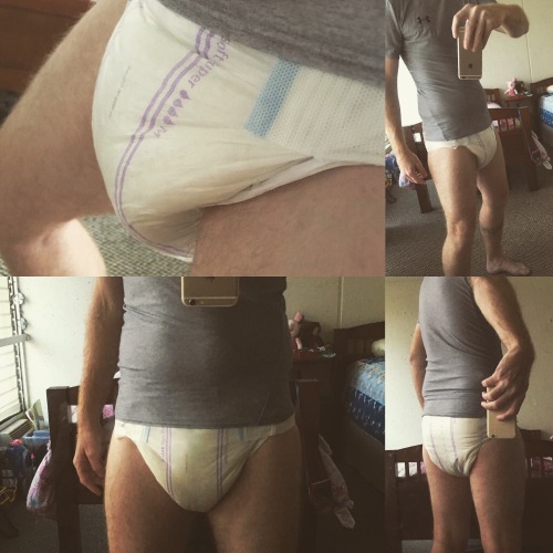 dl-park:  Seriously need my diaper changed!   VERY sexy diapered man