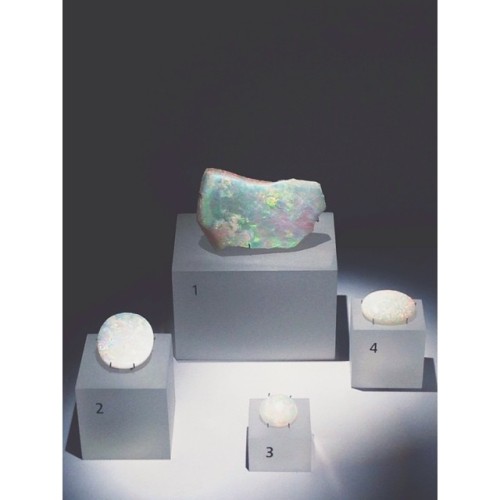 stephendraws: #Opal #white #gems (at Royal Ontario Museum)