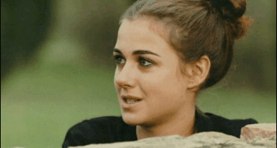 money-can-t-buy-me-love: Rosa: “I want to live with you” Armando: “You perfectly know what you have 