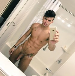 colombiaxxx1:  SEXY LATINO