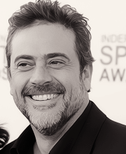  Jeffrey Dean Morgan - Smiles 