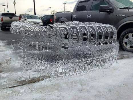 thebest-memes:  &ldquo;You know it’s cold when you pull out of your parking