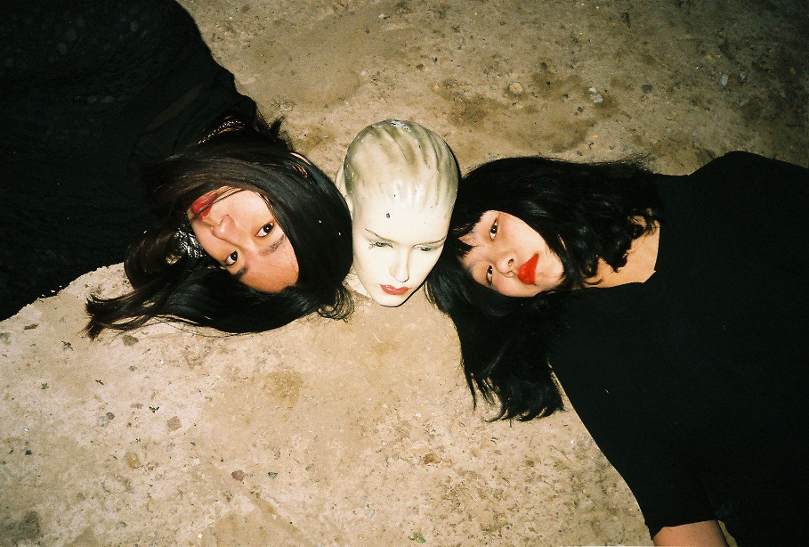 vvolare:Ren Hang