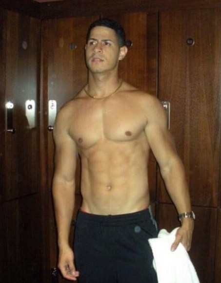machoo7:  sexyb0ypr:  Victor Baez Boricua radicado en NY   Boom!