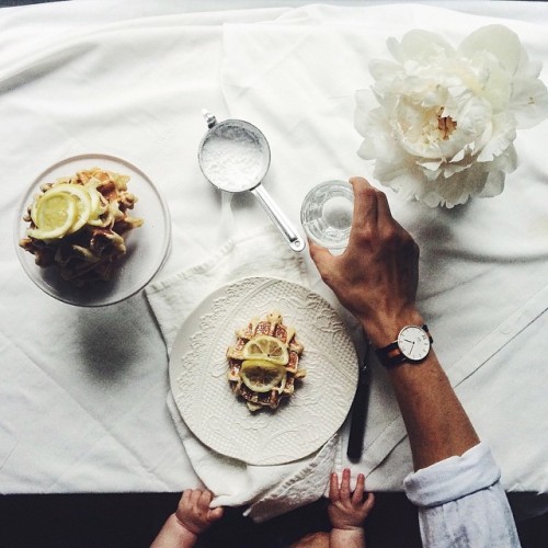 simplessence:  lemon waffles | whatforbreakfast