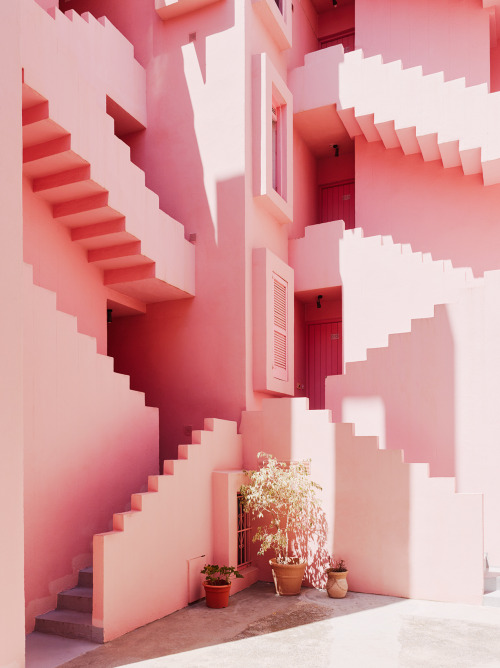 poetryconcrete:  Muralla Roja, by Ricardo Bofill Taller de Arquitectura, 1965-73, in Calpe, Spa