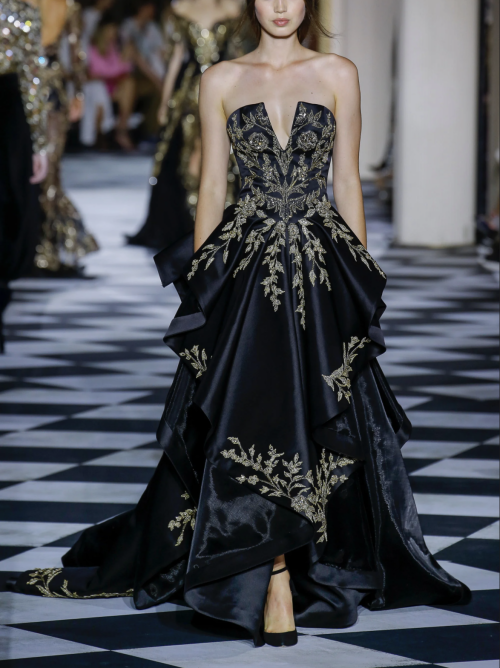 acourtofcouture