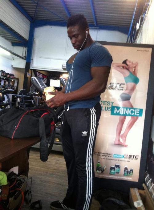 afrobangala:  AfroBangala Reblog, follow, make a donation:http://afrobangala.tumblr.com Send your submissions to: http://afrobangala.tumblr.com/submit Check out the archive, tons of Hot Afro Males: http://afrobangala.tumblr.com/archive 