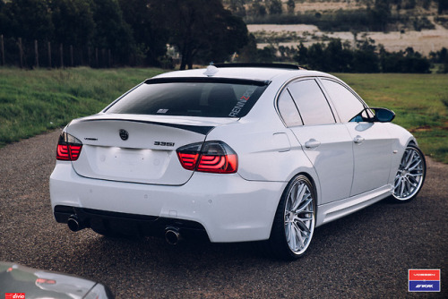 Beautiful E90 and Vossen x Work VWS-2www.vossenxwork.com