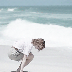 sniktlaura: San Junipero Beach 