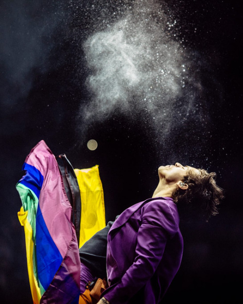 🌈, Live On Tour (by Hélène Pambrun)