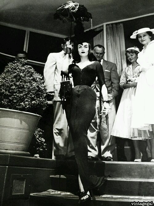 madness-and-gods:  Vampira - Maila Nurmi♡●♡.