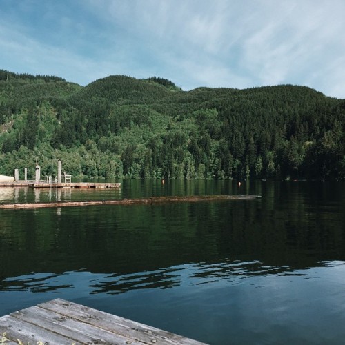 gillianstevens: Morning coffee at the lake (at Lake Samish)