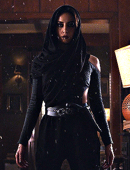AUBREY PLAZA As RIO VIDALin 01x01 "Seekest Thou The Road"AGATHA ALL ALONG (2024)
