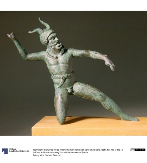 A Roman statuette depicting a Gallic warrior* bronze* 13,5 cm* 3rd-2nd century BCE* Latium* Antikens