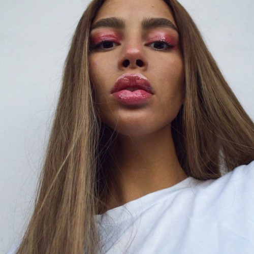 firebends: www.instagram.com/p/BaABnrOgNN5/