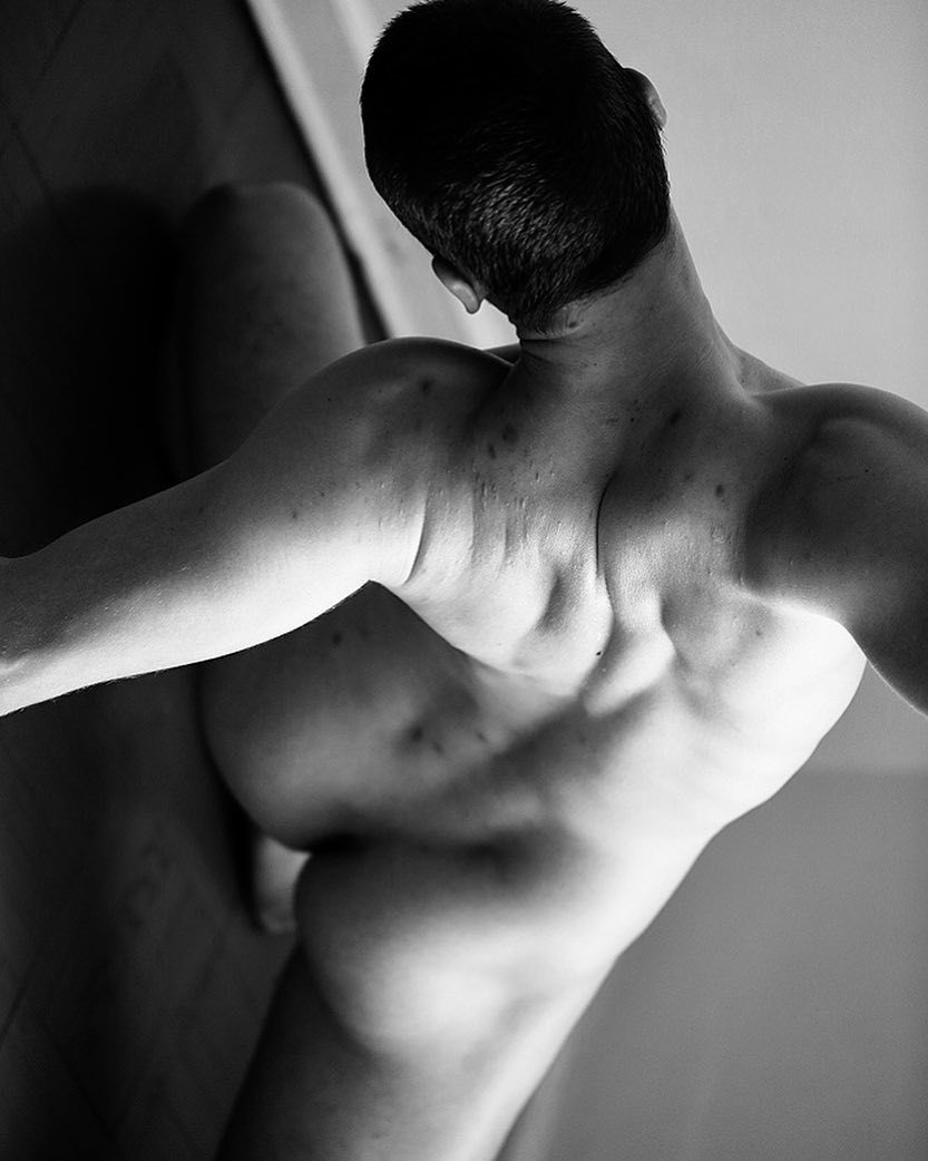 baugustinenyc:🌺🌺🌺 . . Mdl:  @kyle.weiler . . . . #sexy  #gay #nude #body