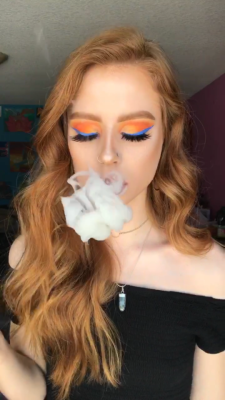 firebabygirl:  Tastes so good I can’t pass it 💨