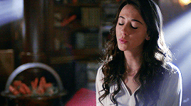 wickersjulia:Julia Wicker in every episode » 3.11 Twenty threeI tried to kill a God once with help f