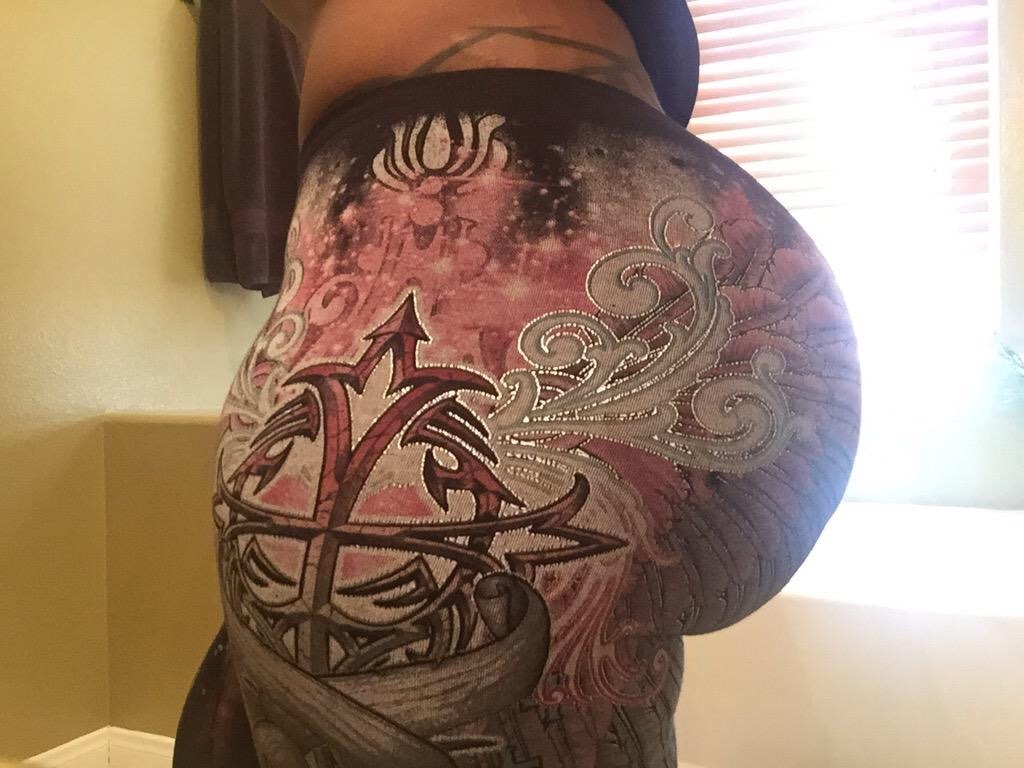 thickebonybooty:  Porn star Cherokee D Ass is thick as hell!😍  Click here to meet
