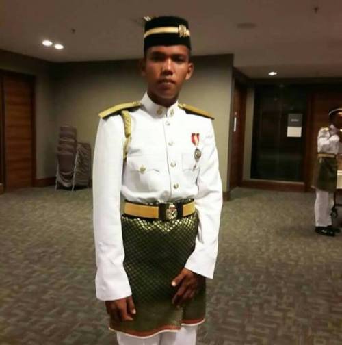 wan19822:Army mempersembahkan gambar bogel nya…