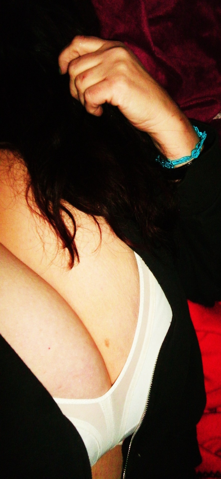 mylonelybreasts:  they just won”t stay on my hoodie, or my bra