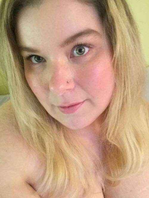 chasitybbw:I think self ( selfie love ) is so important