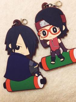 electric-firefly:  Boruto the Movie - Sasuke Uchiha &amp; Sarada Uchiha Keychains!