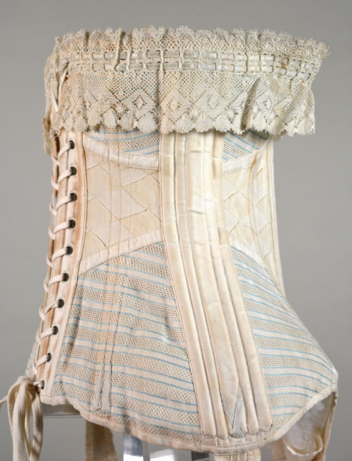 ‘The Woven Waist Corset’ was designed in 1908 and has a unique design of interlocked tapes around th