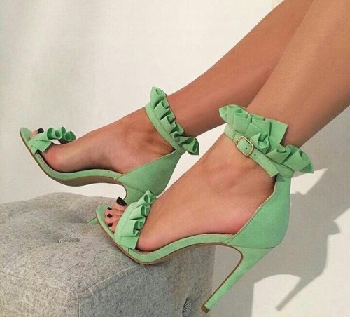 luxuryshoesavings:Luxury Shoe Savings tumblrLuxury Shoe Savings