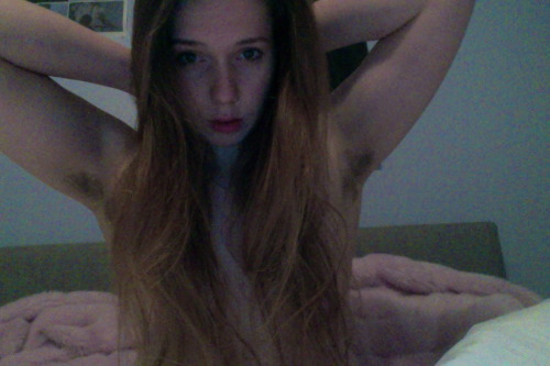 pretty-procrastination:  an underarm appreciation post   Wow she is so cute