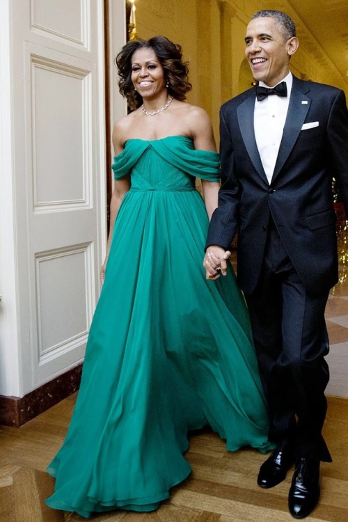 apolkadotnerd: The thrilling story of how my date @stopsneezingonme and I went to prom as the Obamas
