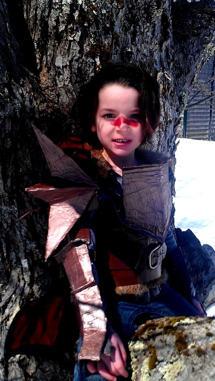 kats-kurai:Lyra loves putting on her Hawke Costume.  Decided for some Winter shots.