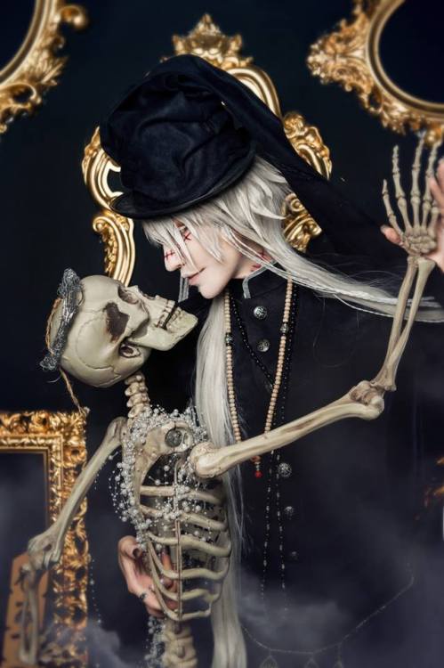 rosxinante:    ✟  KUROSHITSUJI ✟    Undertaker | Grim Reaper [x]  “You’ve never thought about it? There might be an interesting development lurking behind the ending credits.”  
