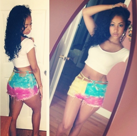 royaltymerissa:  ready to start my day 🎀💕  real gorgeous 