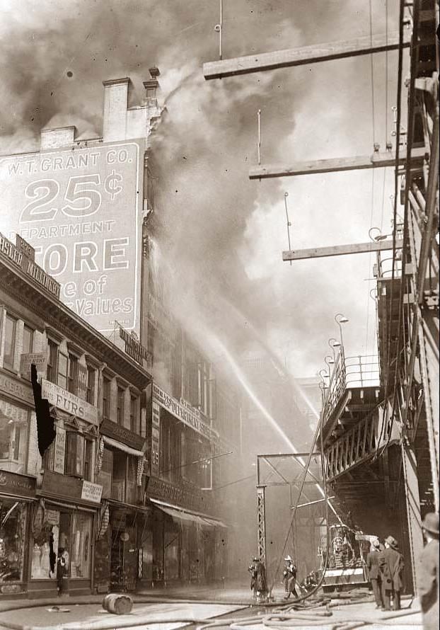 back-then:  New York  Fire on Sixth Avenue, 1916