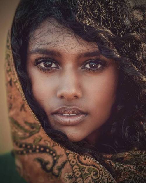 putitonmydash:Model @itsirisa MUA @ladybugmua Photo @lexonart