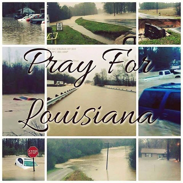 flyandfamousblackgirls:  Prayers going up for Monroe, Louisiana. They are under water
