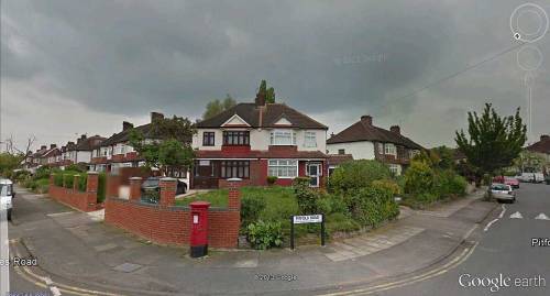 Pitfold Road postbox, London Borough of Bromley