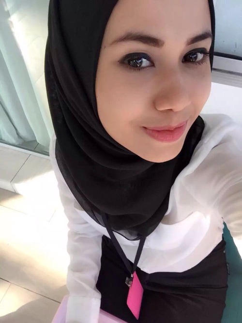 nastyrieka: 20 years old Sarah Saffirah from Johor. Reblog my posts if you want more nice