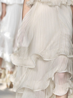 wink-smile-pout:Chloe Spring 2010 Details 