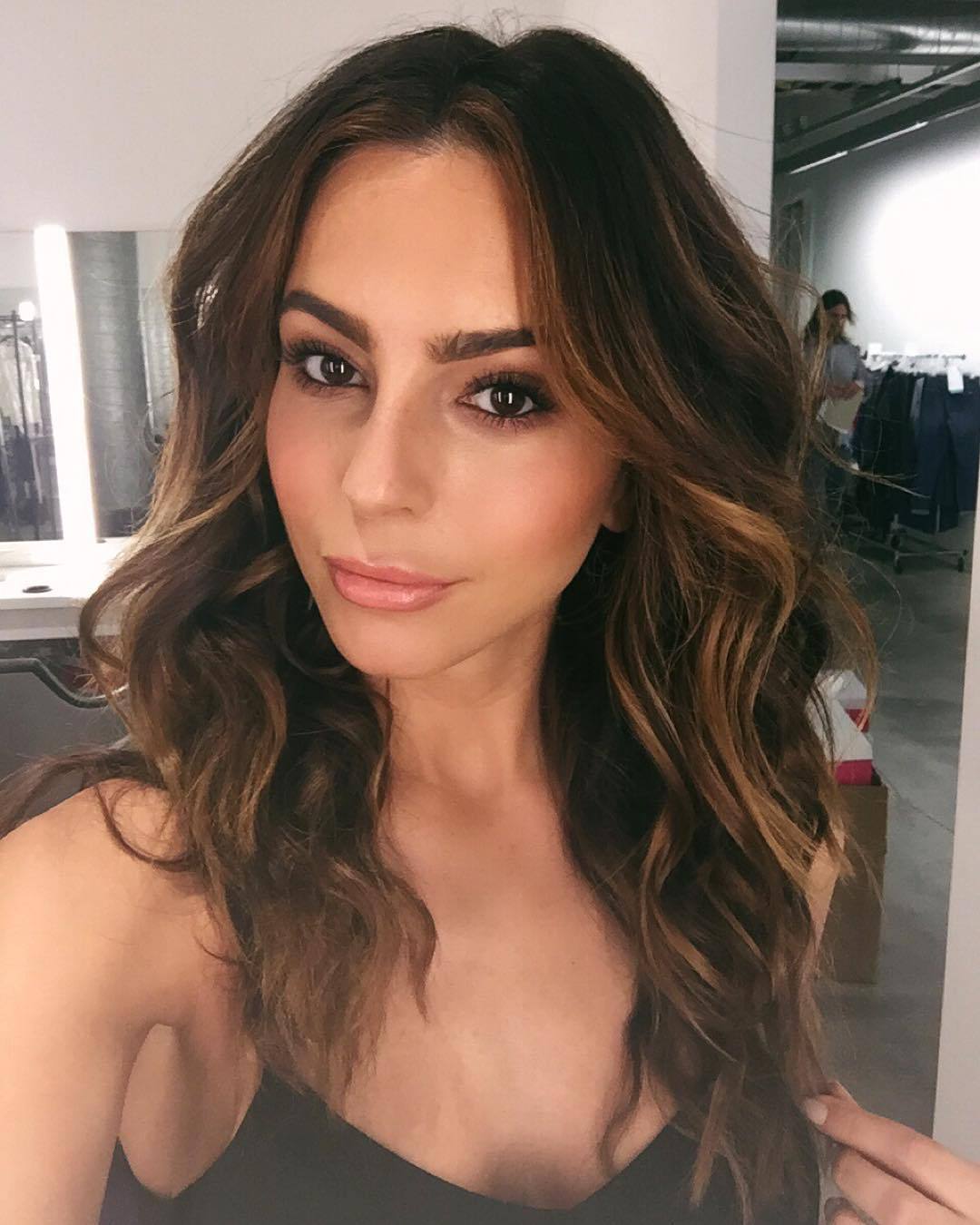 Bright and summery hair and makeup by @deedaly1 on set with @shoedazzle today. by
