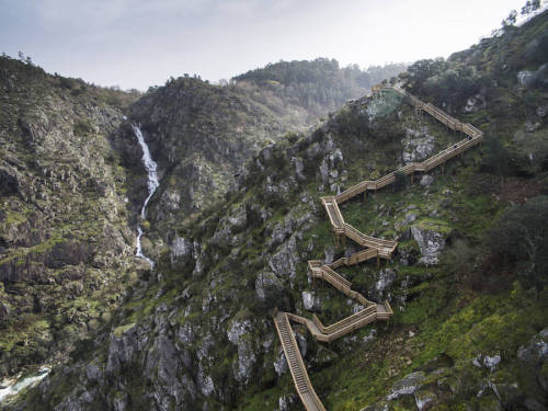 landscape-photo-graphy: Stunning Wooden Walkway in Portugal The design company Trimetrica created a 